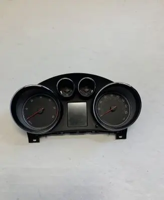 Opel Insignia A Speedometer (instrument cluster) 365903926 365903926H