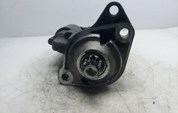 Skoda Octavia Mk1 (1U) Starter motor 1005831308