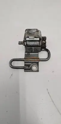 Audi A6 S6 C5 4B Front door lower hinge 4b0831411b