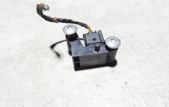 BMW 5 E60 E61 Airbag deployment crash/impact sensor 6977398