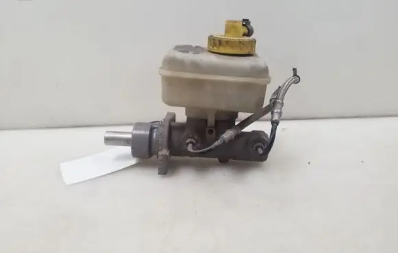 Volkswagen Golf IV Master brake cylinder