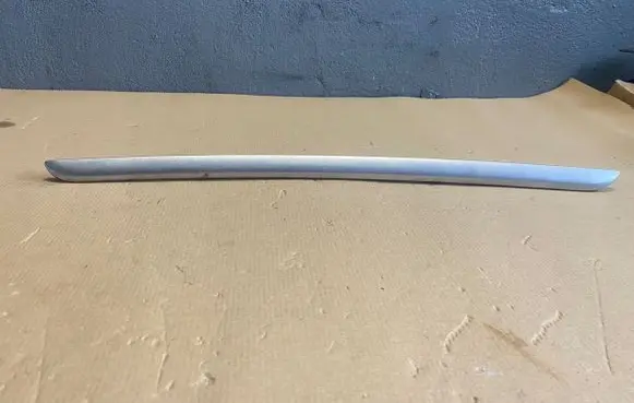 Mercedes-Benz ML W164 Dashboard glove box trim A1646830170