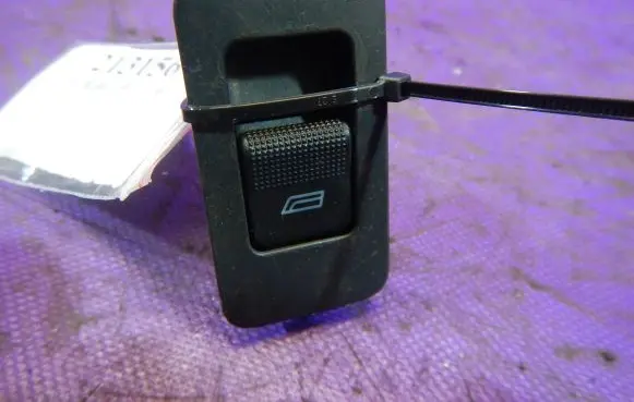 Seat Arosa Quarter vent window switch 6X0959855A