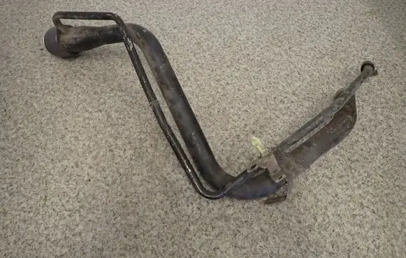 Toyota Yaris Fuel tank filler neck pipe 
