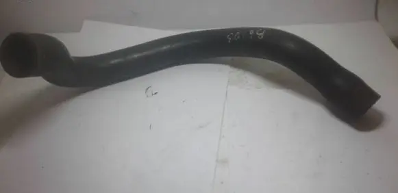 Coolant pipe/hose