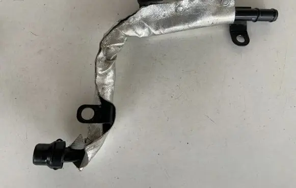 Coolant pipe/hose