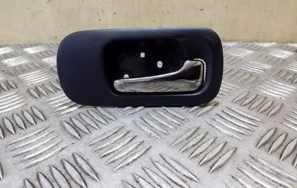 Honda CR-V Front door interior handle
