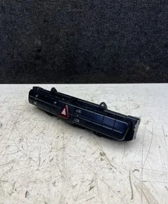 Mercedes-Benz Sprinter W906 Hazard light switch 9065453607