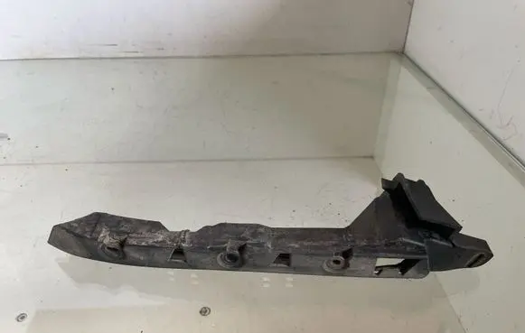 Audi A3 S3 8L Front bumper mounting bracket 8L0807184E