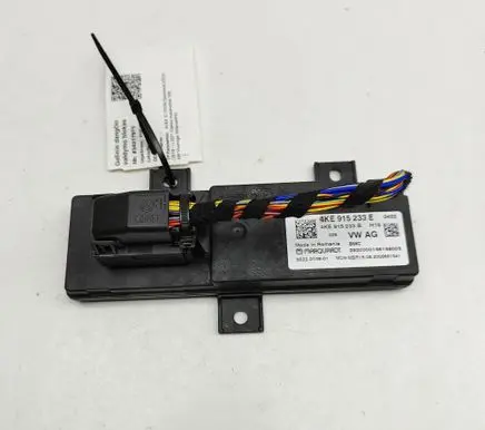 Audi e-tron Tailgate/trunk control unit/module 4KE915233E