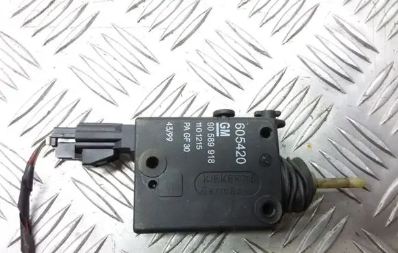 Opel Astra G Central locking motor 90589918