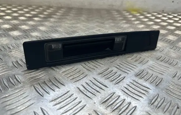 Tailgate opening switch