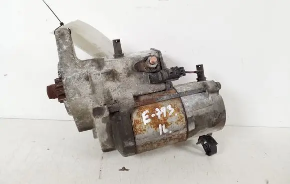 Toyota Yaris Starter motor 28100-33080