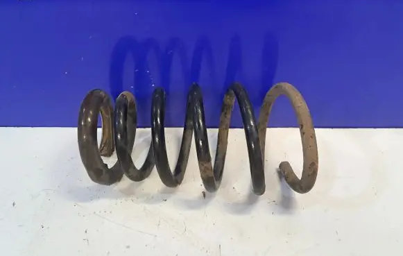 Volvo XC90 Rear coil spring 30645888