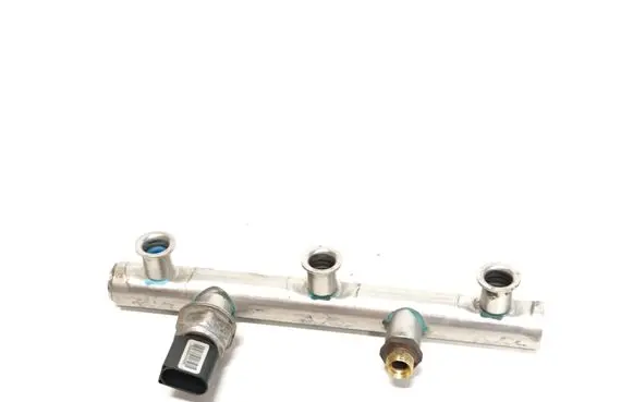 Audi Q5 SQ5 Fuel main line pipe 06E130089D 06E130089