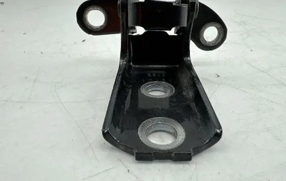 Toyota C-HR I Front door upper hinge 2053