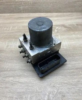 BMW 5 E60 E61 ABS Pump 6777878 6777880 6768550