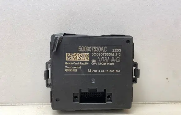 Volkswagen PASSAT B8 Gateway control module 5Q0907530AC