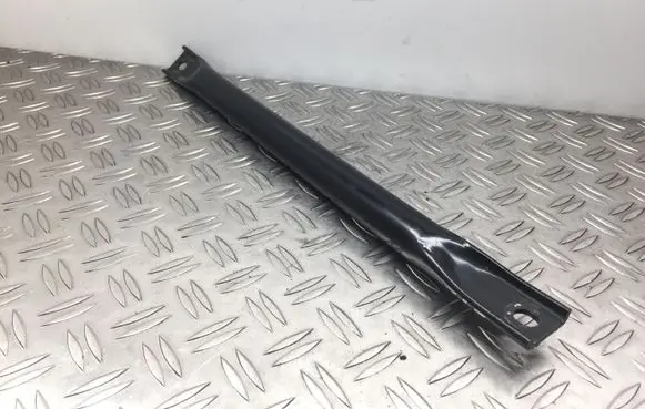 BMW 5 F10 F11 Radiator support slam panel bracket 7180317