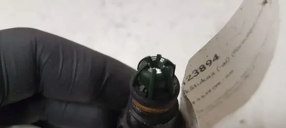 BMW 5 E39 Fuel injector 0280150415
