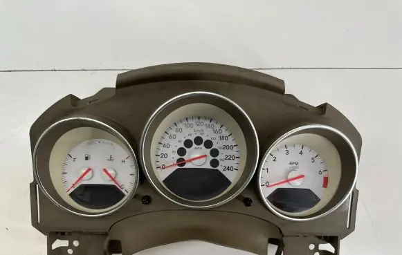 Dodge Caliber Speedometer (instrument cluster) 0YD471K5AB 1831270 P68026900AB