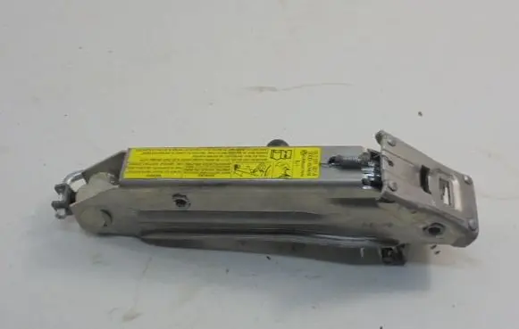 Audi A6 Allroad C5 Lift Jack 8L0011031A