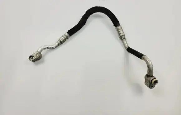 Audi A5 8T 8F Air conditioning (A/C) pipe/hose 8K0260701N