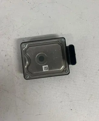 Audi Q3 F3 Distronic sensor radar 2Q0907561J 2Q0907572D