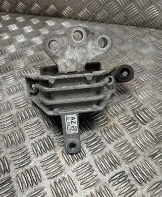 Opel Insignia A Engine mount bracket 13227717
