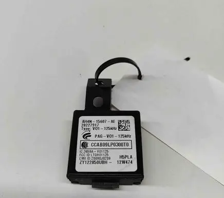 Volvo S60 Keyless system antenna 28227917 AH4N15607AE