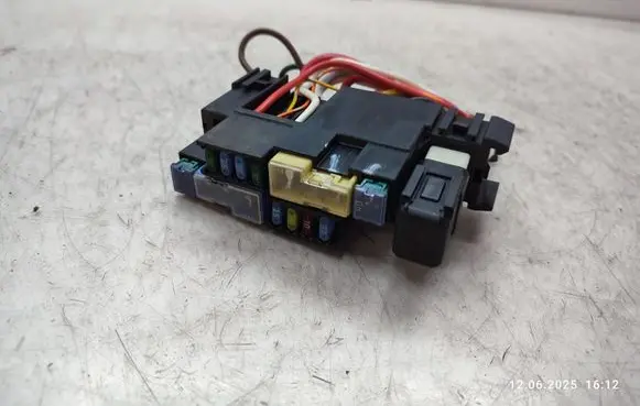 Nissan Pathfinder R51 Fuse module