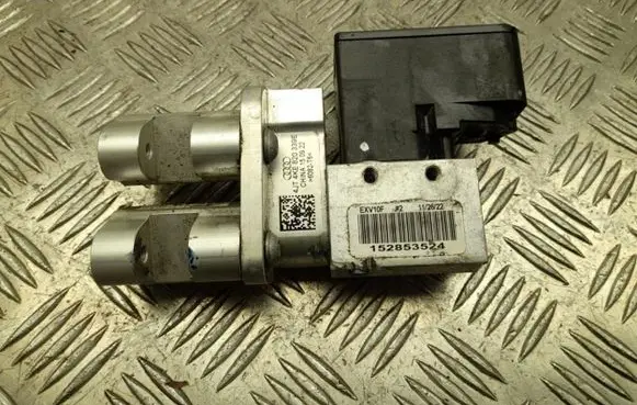 Audi Q8 e-tron Air conditioning (A/C) expansion valve 4M0816682E