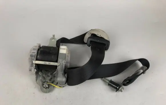 Subaru Outback Front seatbelt G087901