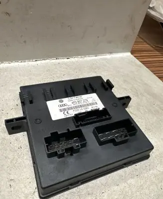 Audi A6 S6 C6 4F Comfort/convenience module 4F0907279 F005V00562