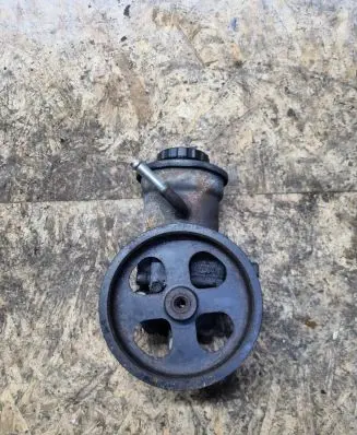 Toyota Corolla Verso AR10 Power steering pump