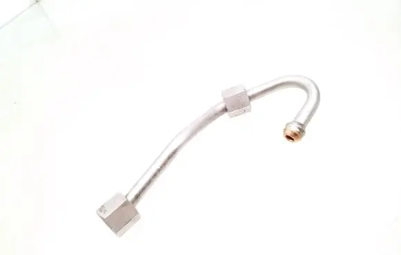 Fuel injector supply line/pipe