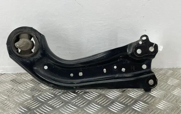 Toyota RAV 4 (XA50) Rear control arm