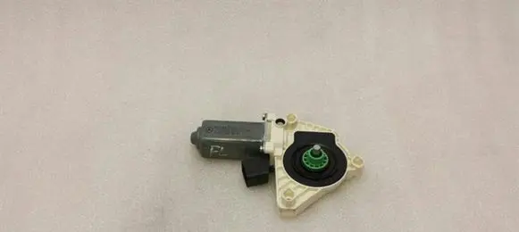 Mercedes-Benz CLS C218 X218 Front door window regulator motor A2078200642