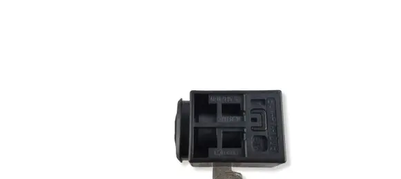 Audi A6 S6 C6 4F Battery relay fuse 4F0915519