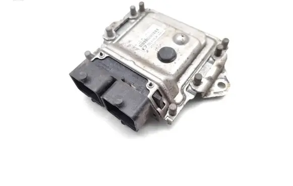 Suzuki Swift II Engine control unit/module 3391069L00 0261S05712