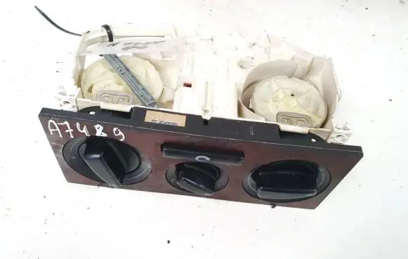 Volkswagen PASSAT B5 Climate control unit