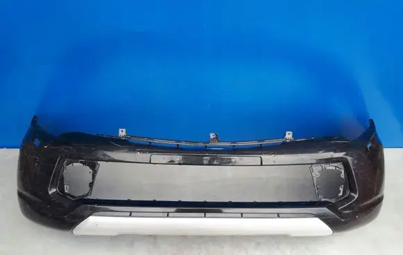 Mitsubishi L200 Front bumper 6400F763