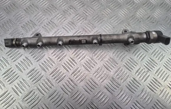 Mercedes-Benz E W211 Fuel main line pipe A6460701695 0445214165