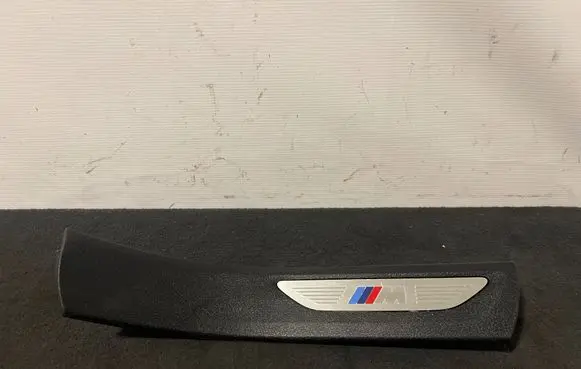 BMW X6M F86 Rear sill trim cover 7382256