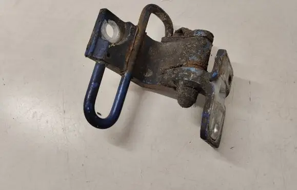 Volkswagen PASSAT B6 Front door lower hinge 