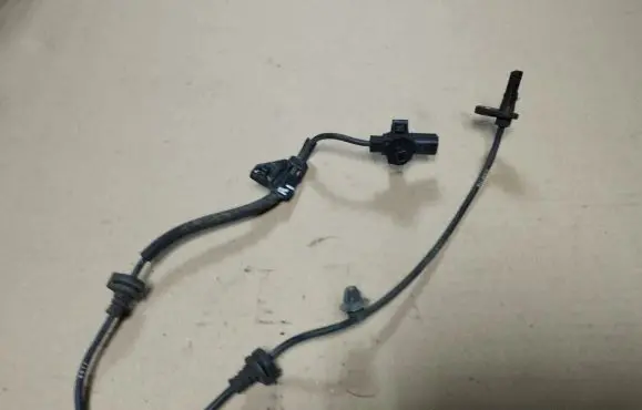 Honda Civic IX ABS brake wheel speed sensor 57450TV0