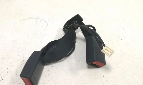 KIA Rio Middle seatbelt buckle (rear) 20130911