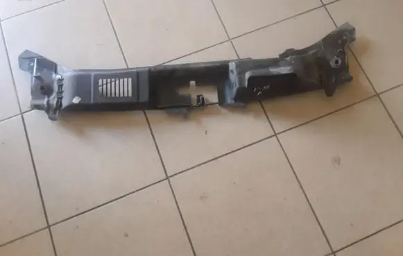 Volvo V50 Radiator trim 30716338 30716339