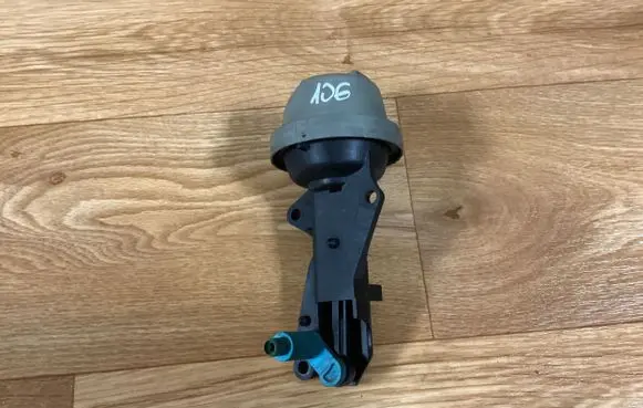 Ford Focus Vacuum valve 042797 PA66GF30