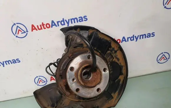 BMW 4 F36 Gran coupe Rear wheel hub spindle/knuckle 6797507 33326797507